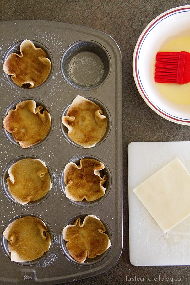 Strawberry Wonton Cups Taste And Tell