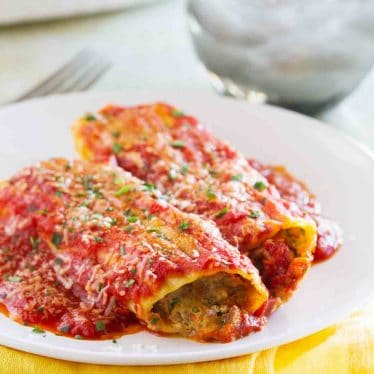 Stuffed Manicotti with Beef - Taste and Tell