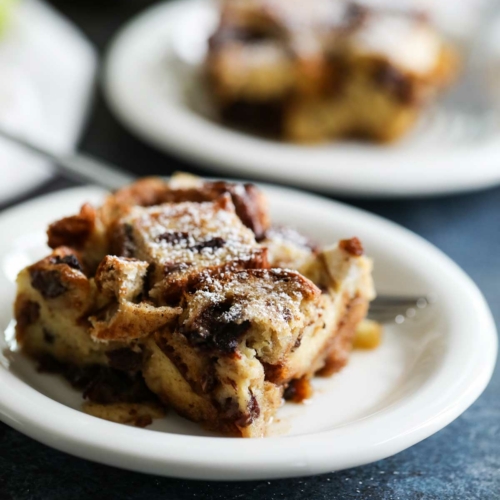 Baked French Toast Casserole with Apples and Raisins - Taste and Tell