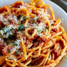 Easy Monday Night Spaghetti with Meat Sauce - JavaCupcake