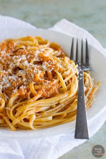 Roasted Red Pepper Pesto Linguine - Taste and Tell