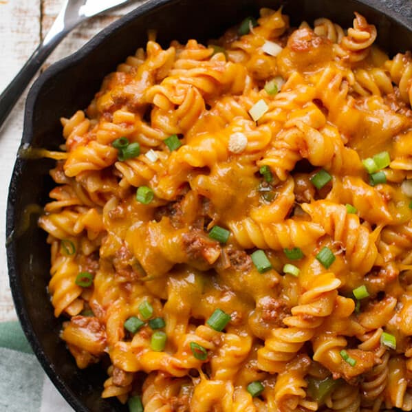 Sloppy Joe Mac n Cheese | Dinner For Two Review - Taste and Tell