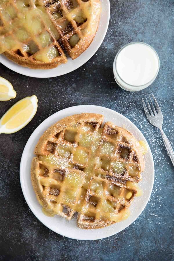 Easy Gingerbread Waffles - Catz in the Kitchen