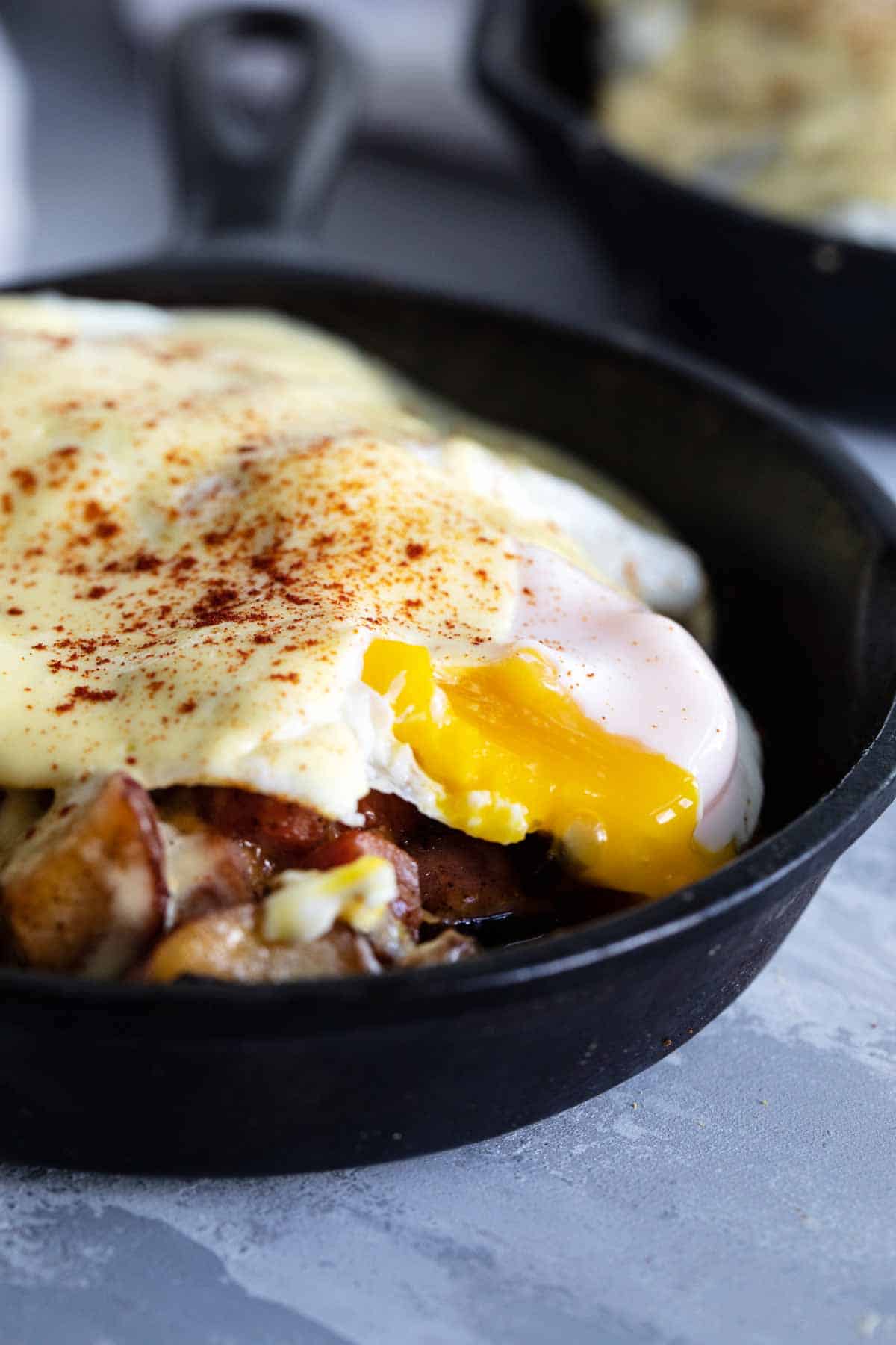 Bacon, Egg, and Potato Breakfast Skillet (+VIDEO) - The Girl Who Ate  Everything