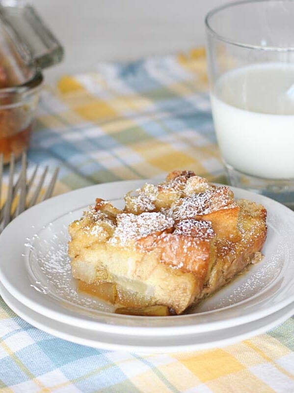 Baked French Toast Casserole with Apples and Raisins - Taste and Tell