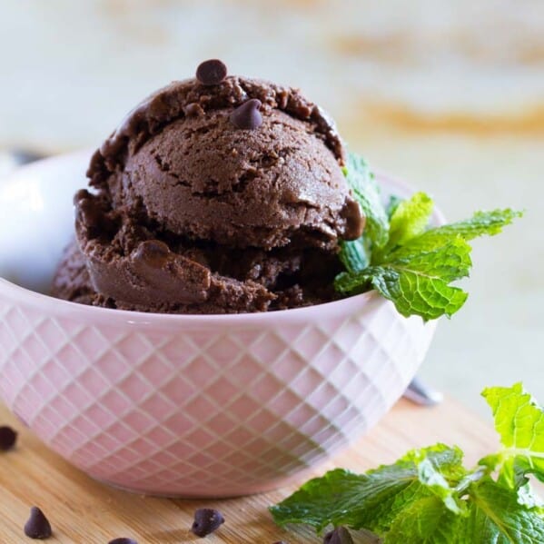 Healthy Chocolate Mint Ice Cream - Taste and Tell