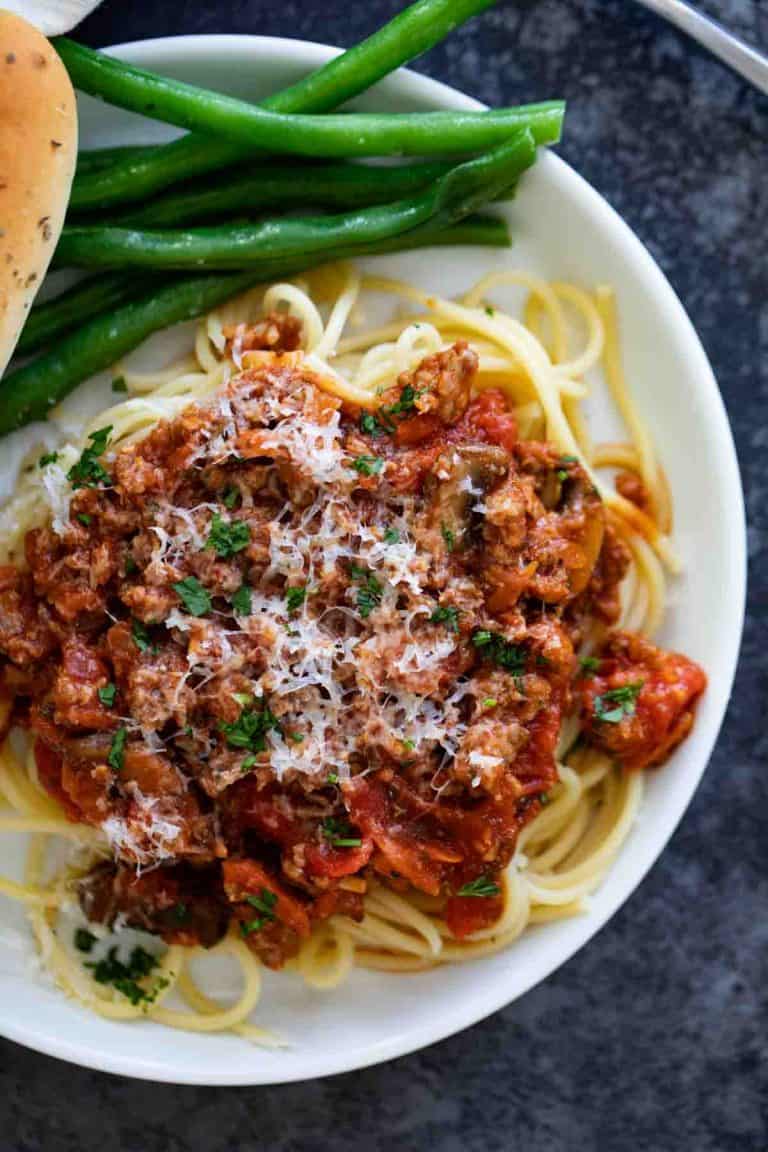 Spaghetti with Zucchini and Saffron Sauce - Taste and Tell