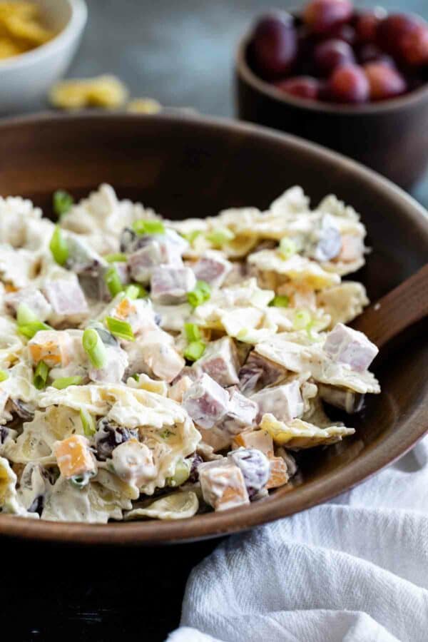 Bow Tie Pasta Salad with Ham and Grapes - Taste and Tell