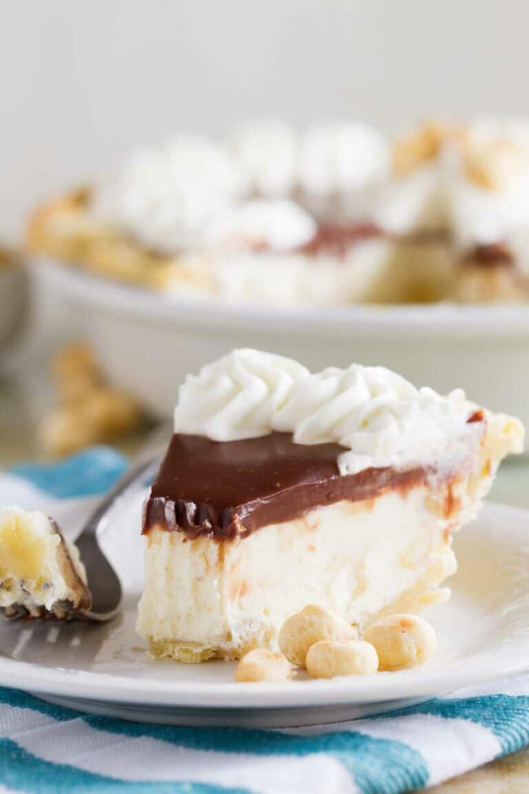 White Chocolate Macadamia Pie - Taste and Tell