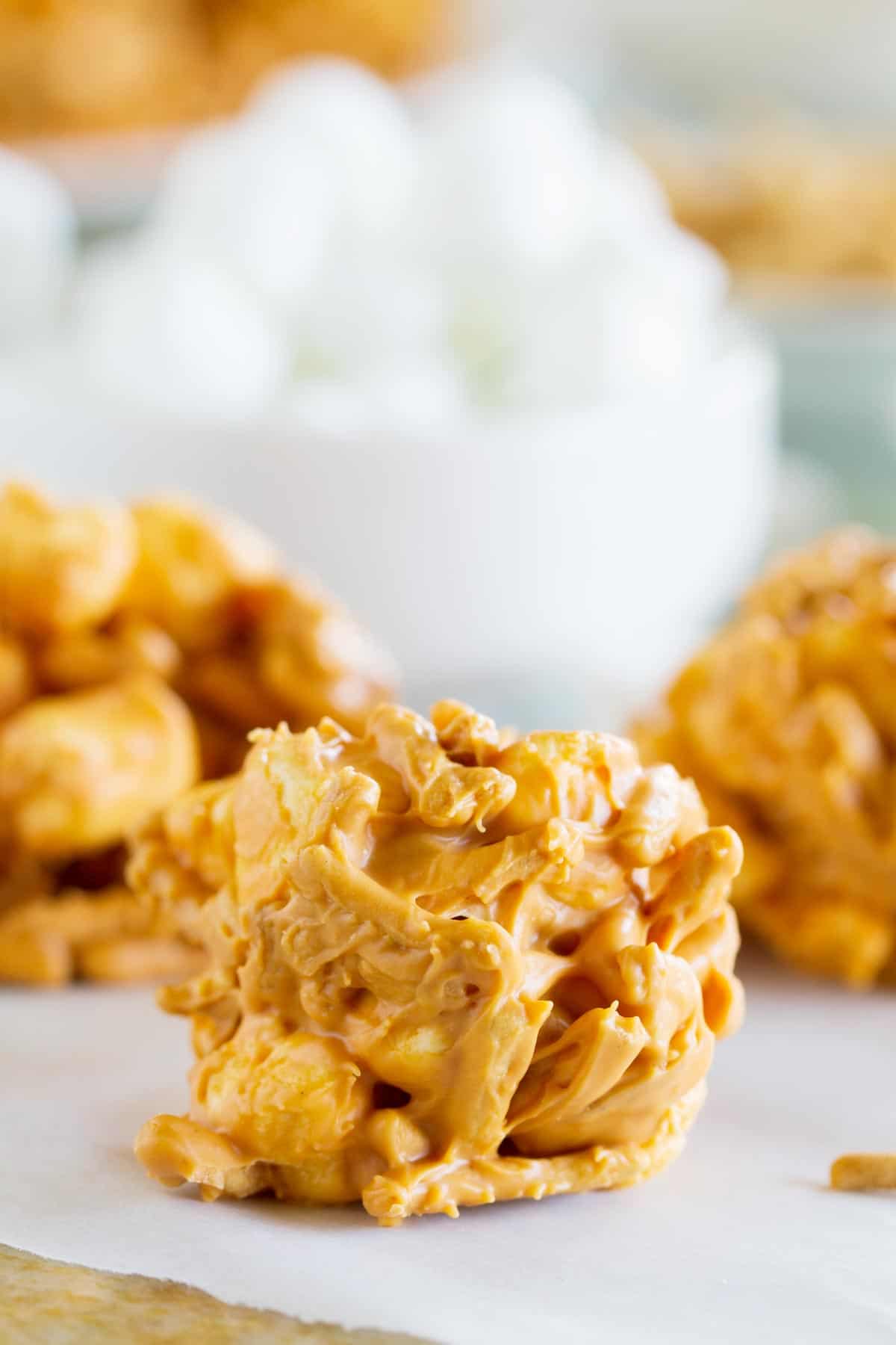 No-bake Peanut Butter Corn Flake Treats - Real Life Dinner