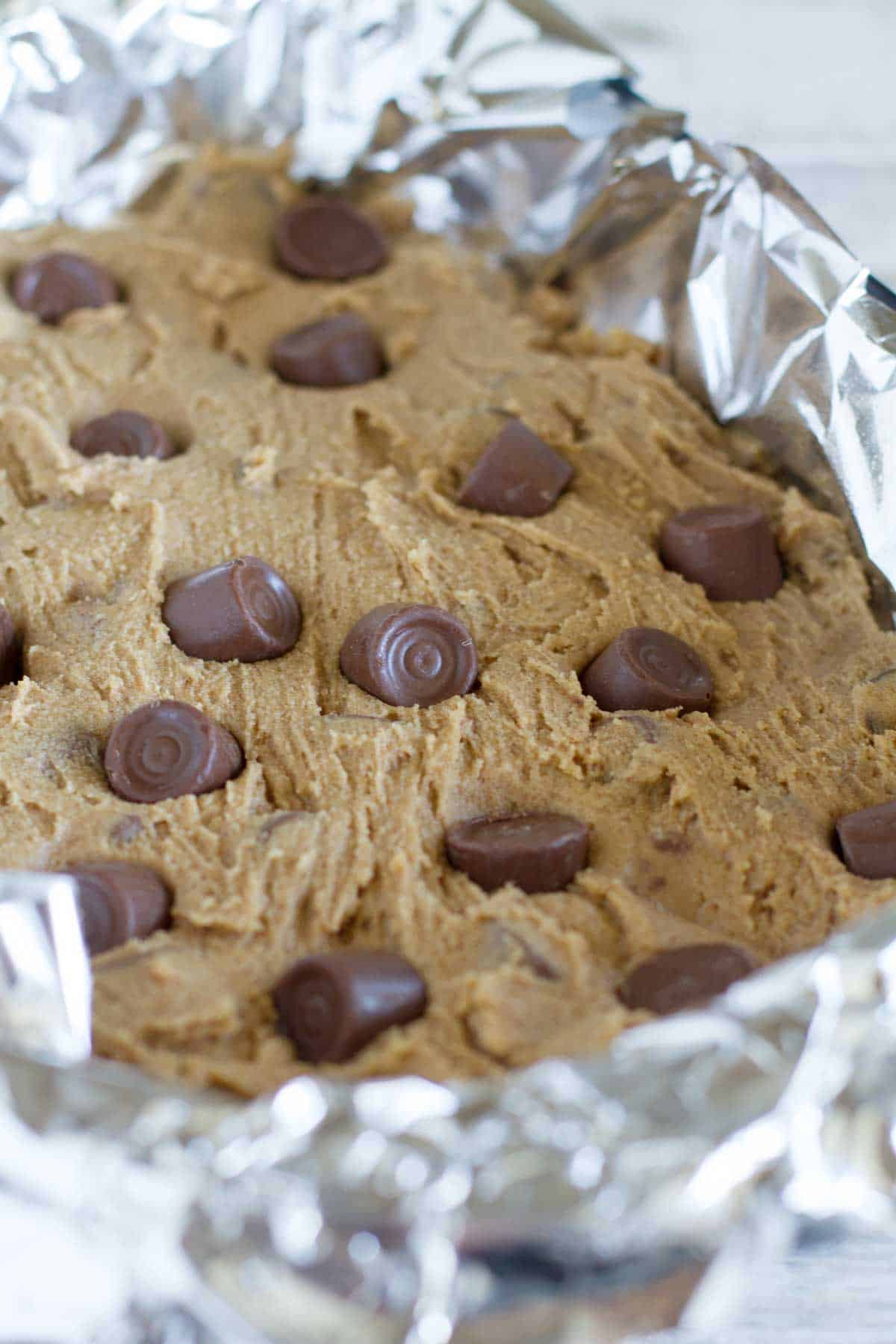 Spice Cake Caramel Blondies with chocolate caramel candies added.